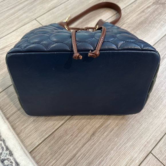 Sara Burglar Bucket Bag - Picture 4 of 5